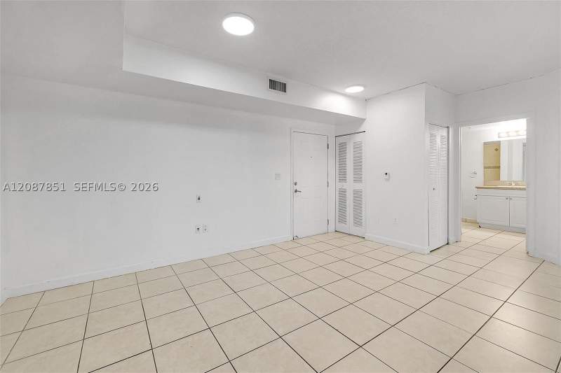 2 bedroom Condominium at 1 Glen Royal Pkwy 1010, Altos De Miami Condo, Miami — photo 5