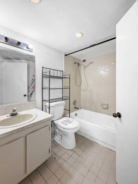 8290 Lake Drive 250, Doral FL - photo 18 of 59