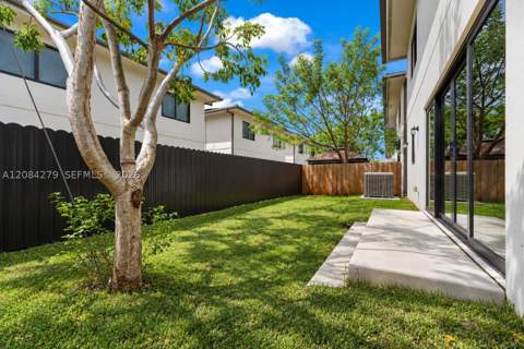 1167 NW 2nd St, Florida City FL - photo 17 of 46