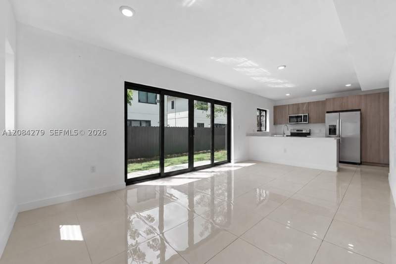 5 bedroom SingleFamilyResidence at 1167 NW 2nd St, Aurora, Florida City — photo 5