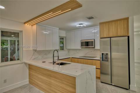 11301 SW 201st St, Miami FL - photo 6 of 26