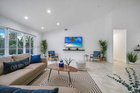 2286 NE 215th St, Miami FL - photo 15 of 35