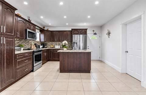 735 NW 129th St, North Miami FL - photo 8 of 22
