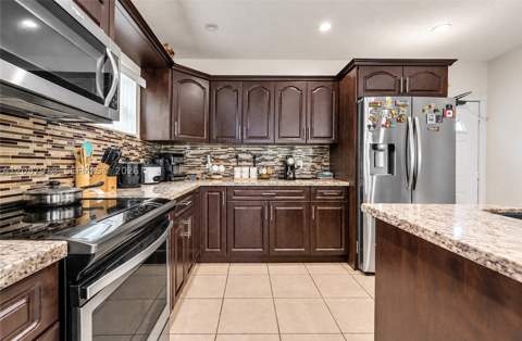 735 NW 129th St, North Miami FL - photo 9 of 22