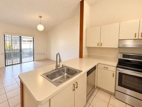 12796 NW 102 Ct, Hialeah Gardens FL - photo 9 of 10