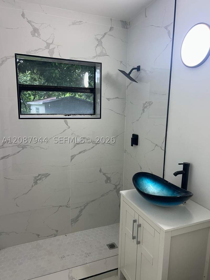 4 bedroom SingleFamilyResidence at 3070 NW 97th St, The Tropics Amd, Miami — photo 5
