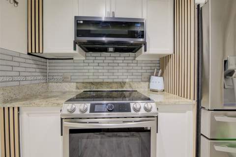 2775 NE 187th St 215, Aventura FL - photo 10 of 41