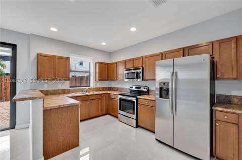 17531 SW 153rd Path, Miami FL - photo 10 of 40