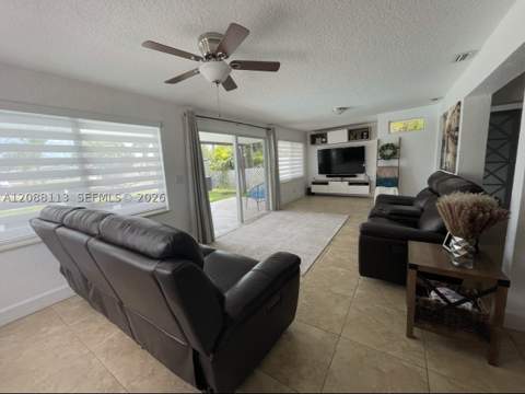 17831 NW 84th Ct, Miami FL - photo 17 of 27