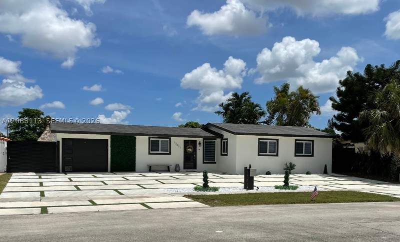 3 bedroom SingleFamilyResidence at 17831 NW 84th Ct, Palm Springs North Sec S, Miami — photo 2