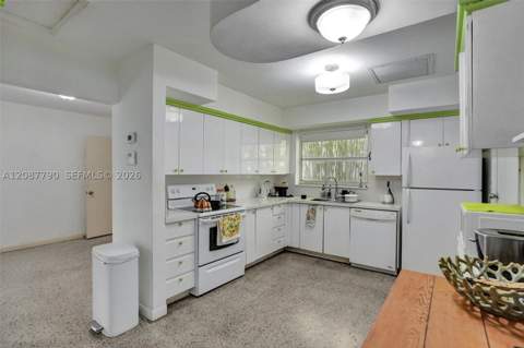 18500 NE 23rd Ct, Miami FL - photo 14 of 52