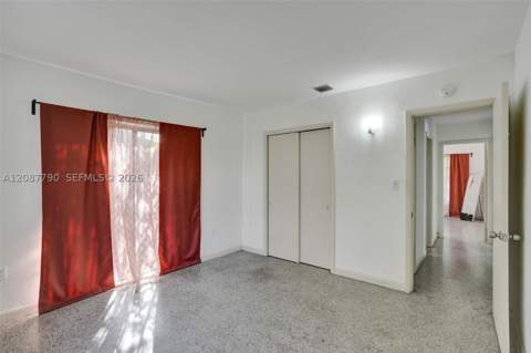 18500 NE 23rd Ct, Miami FL - photo 20 of 52