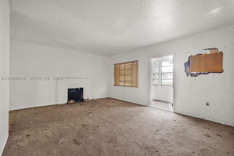 2 bedroom SingleFamilyResidence at 424 Minola Dr, Rev Pl Sec 2 Cc Estates, Miami Springs — photo 2