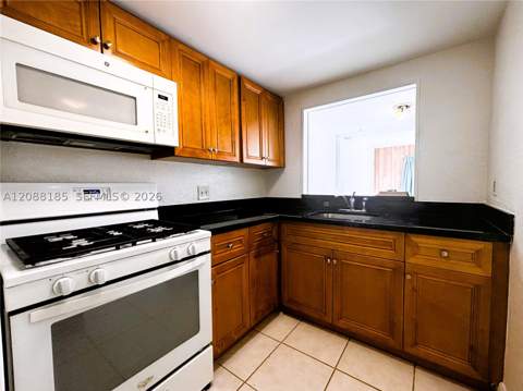 6703 N Kendall Dr 405, Pinecrest FL - photo 12 of 25