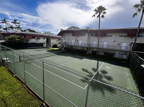 6703 N Kendall Dr 405, Pinecrest FL - photo 9 of 25