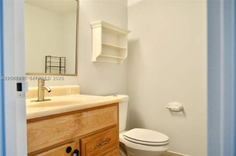 16570 NE 26th Ave 4D, North Miami Beach FL - photo 11 of 17