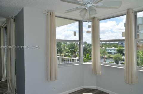 16570 NE 26th Ave 4D, North Miami Beach FL - photo 7 of 17