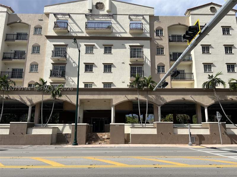 2 bedroom Condominium at 5271 SW 8th St 313, Granada Grand Condo, Miami — photo 2