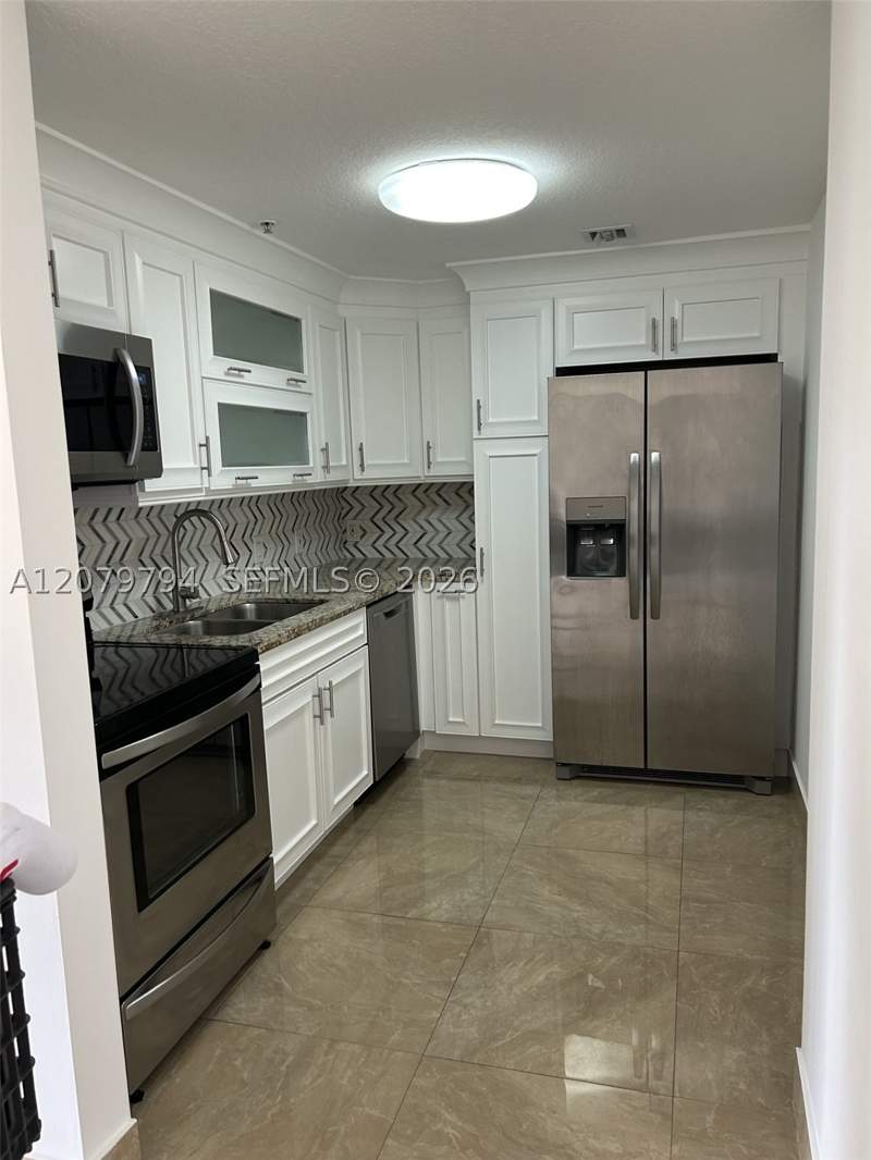 2 bedroom Condominium at 5271 SW 8th St 313, Granada Grand Condo, Miami — photo 4