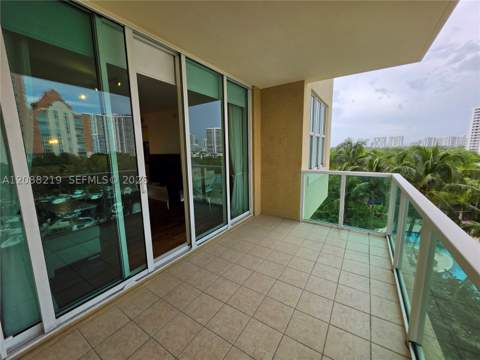 3340 NE 190th St 705, Aventura FL - photo 9 of 27