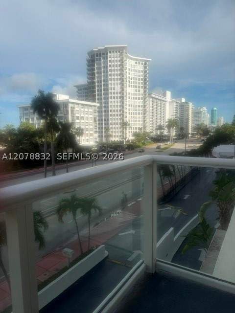 1 bedroom Condominium at 5601 Collins Ave 415, The Pavilion Condo, Miami Beach — photo 5