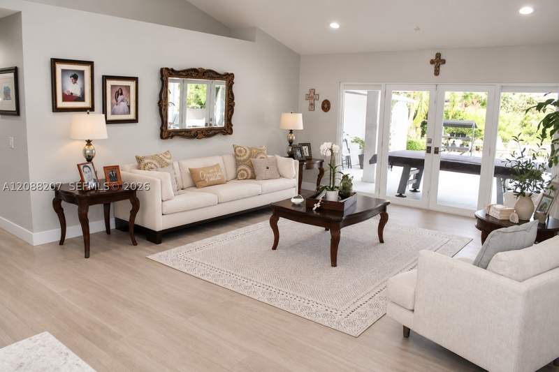 4 bedroom SingleFamilyResidence at 13561 SW 111th Ave, Mary Ann Estates 1st Addn, Miami — photo 5