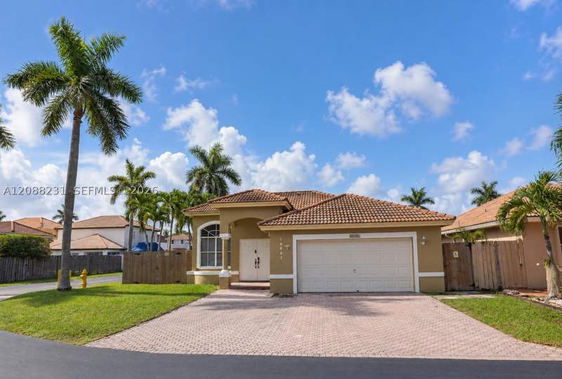 3 bedroom SingleFamilyResidence at 16362 SW 94th St, Forest Lakes Homes, Miami — photo 2