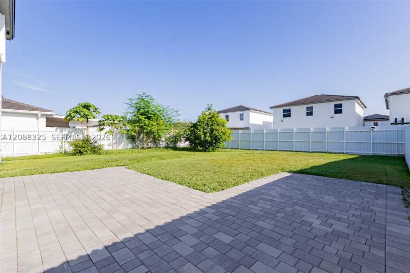 5 bedroom SingleFamilyResidence at 12740 SW 214th Ter, Siena North, Miami — photo 5