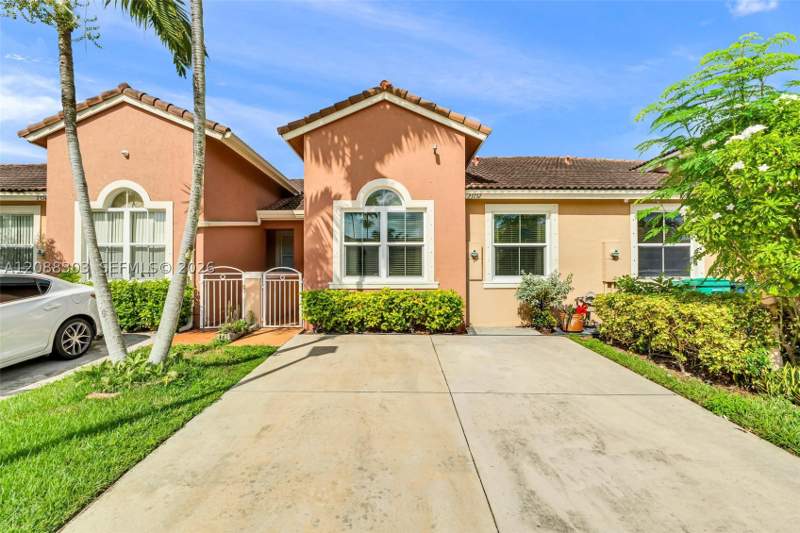 3 bedroom Townhouse at 23732 SW 110th Ave, Spicewood Sub, Homestead — photo 4