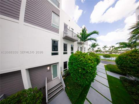 9165 NW 33rd St 9165, Doral FL - photo 6 of 62