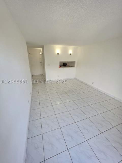 4550 NW 9th St 605E, Miami FL - photo 16 of 34