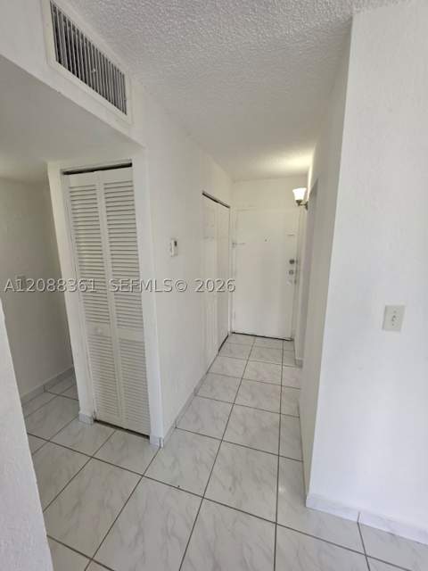 4550 NW 9th St 605E, Miami FL - photo 9 of 34