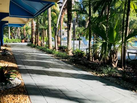 4550 NW 9th St 606E, Miami FL - photo 10 of 23