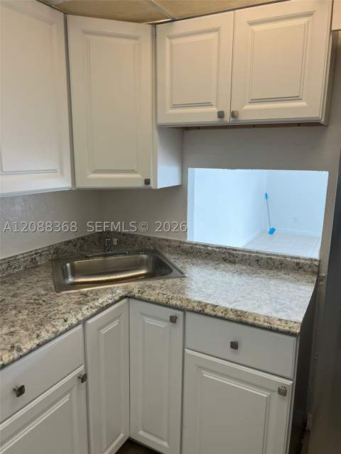 4550 NW 9th St 606E, Miami FL - photo 22 of 23