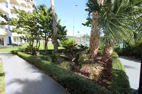 4550 NW 9th St 606E, Miami FL - photo 7 of 23