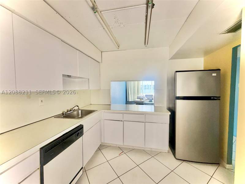 1 bedroom Condominium at 1150 NE 191st St 24, Riviera Condominium Apts, Miami — photo 2