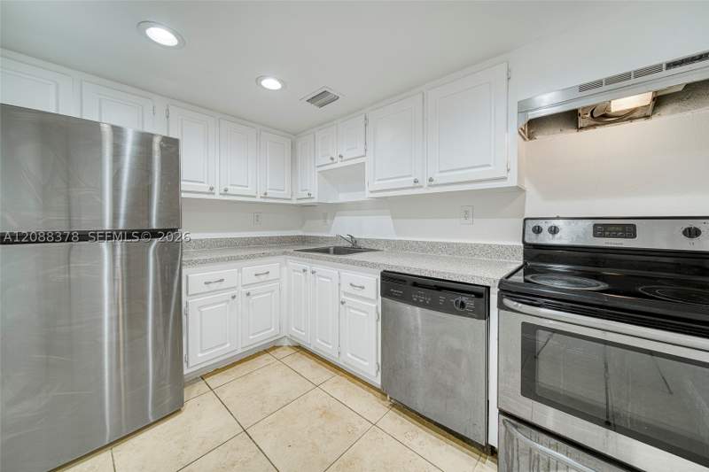 1 bedroom Condominium at 1805 Sans Souci Blvd 122, Bayview Palms Condo, North Miami — photo 2