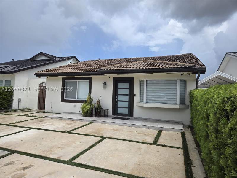 3 bedroom SingleFamilyResidence at 9085 NW 117th St, Maria Luisa Estates Sec 2, Hialeah Gardens — photo 3