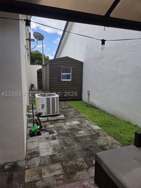 9085 NW 117th St, Hialeah Gardens FL - photo 9 of 12