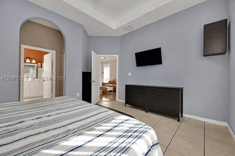 2327 NE 37th Ter, Homestead FL - photo 17 of 34