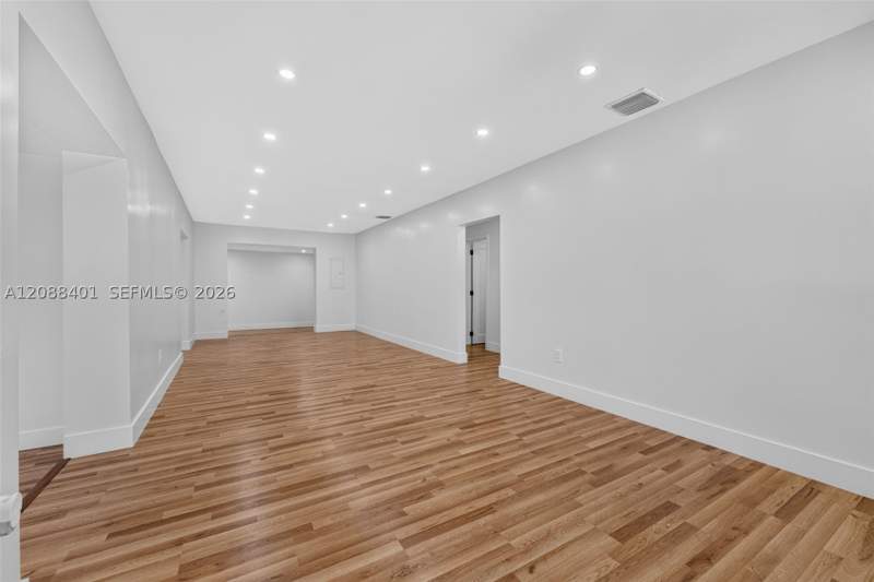 4 bedroom SingleFamilyResidence at 1861 SW 22nd Ter, New Shenandoah, Miami — photo 5