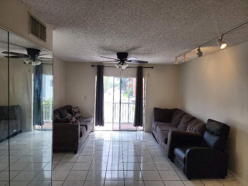 2 bedroom Condominium at 11311 SW 200th Street SW 214-D, Caribbean Gardens Condo, Miami — photo 2
