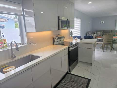 19115 Bel Aire Dr, Cutler Bay FL - photo 13 of 42