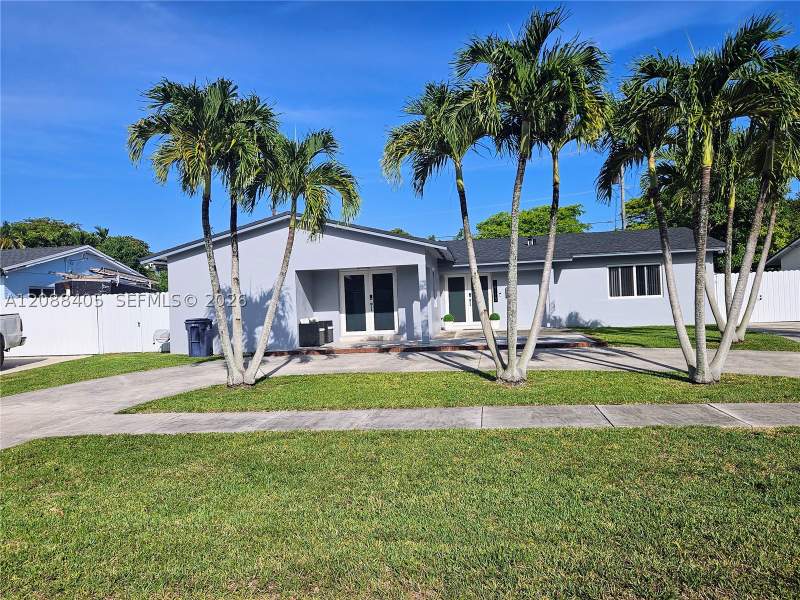 4 bedroom SingleFamilyResidence at 19115 Bel Aire Dr, Bel Aire Sec 3, Cutler Bay — photo 3