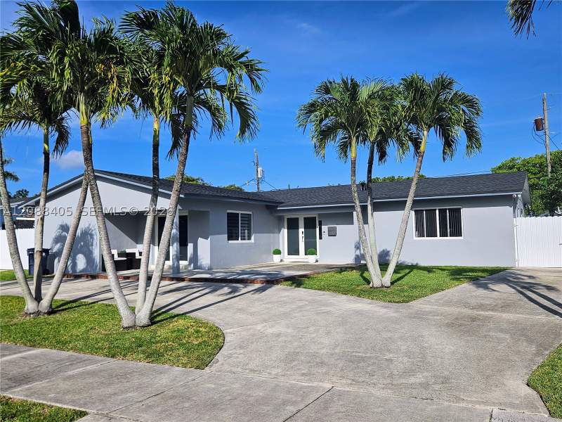 4 bedroom SingleFamilyResidence at 19115 Bel Aire Dr, Bel Aire Sec 3, Cutler Bay — photo 4