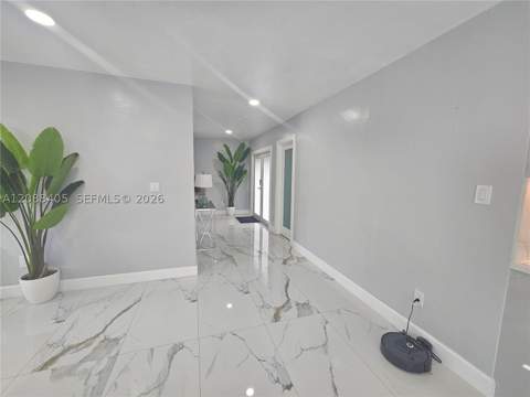 19115 Bel Aire Dr, Cutler Bay FL - photo 7 of 42