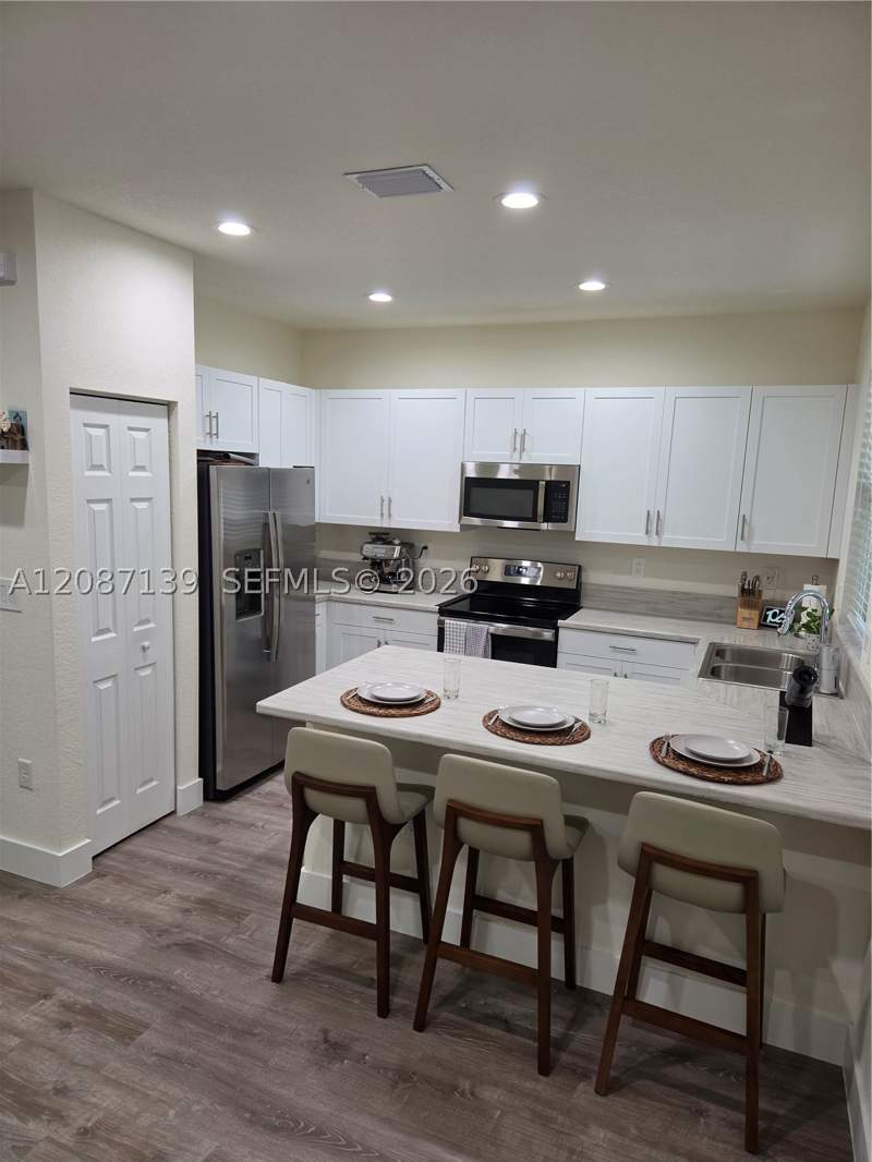 3 bedroom Villa at 11079 W 32nd Ln, Aquabella North Replat, Hialeah — photo 3