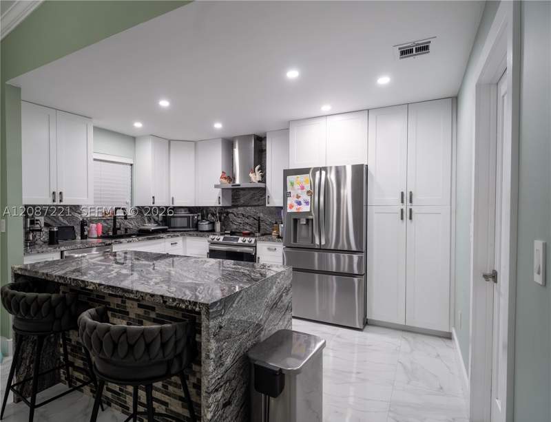 4 bedroom SingleFamilyResidence at 13814 SW 281 St SW, Hartford Place, Homestead — photo 4