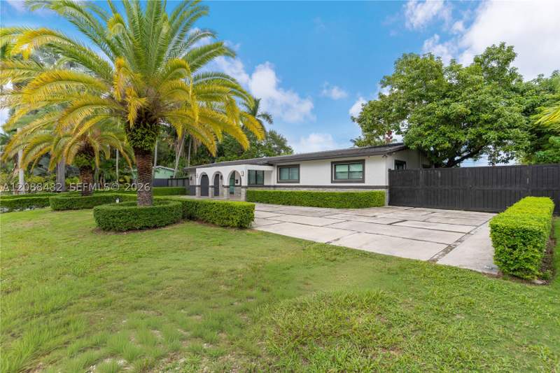 4 bedroom SingleFamilyResidence at 18731 SW 87th Ave, Whispering Pines Estates, Cutler Bay — photo 4