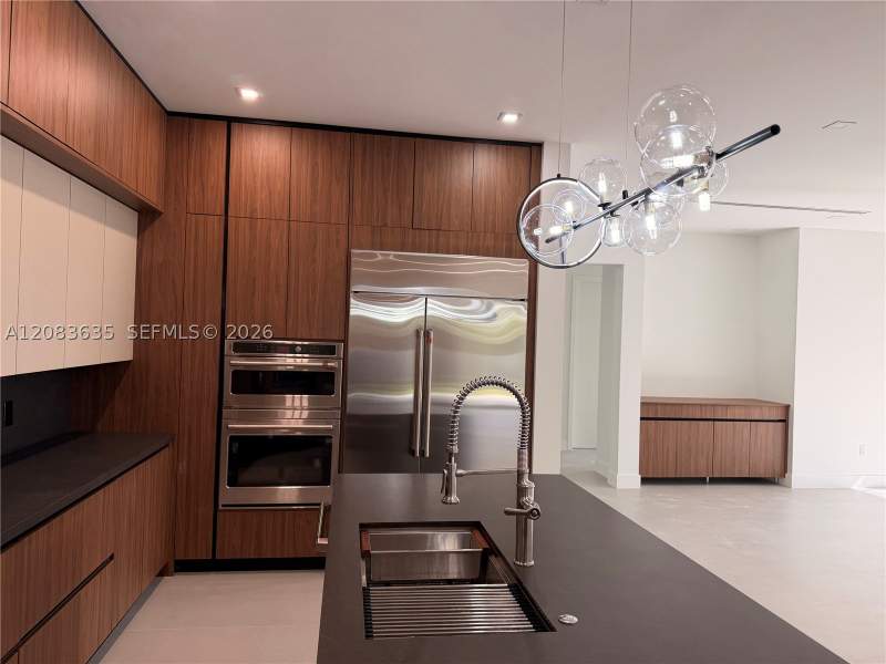 5 bedroom SingleFamilyResidence at 6790 SW 55th St, Estonia Sub, Miami — photo 3